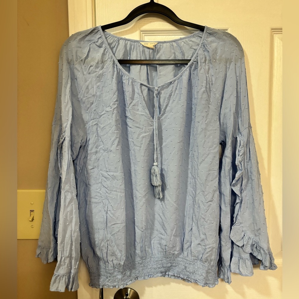 Aeropostale light blue flowy sleeves blouse